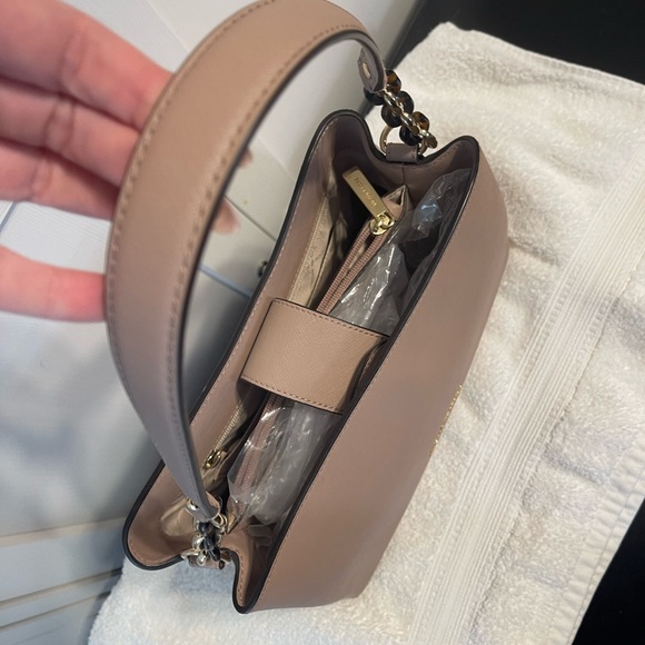 Michael Kors handbag - Picture 9 of 10